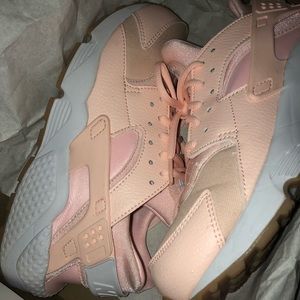 Nike huarache sneakers